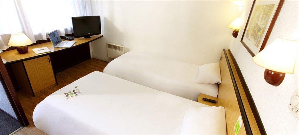 Campanile Villeneuve-Sur-Lot Δωμάτιο φωτογραφία