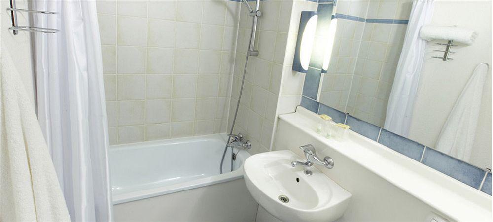 Campanile Villeneuve-Sur-Lot Δωμάτιο φωτογραφία
